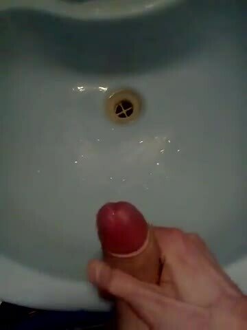 cum movie peeing shot with Kattybooker — peeing tube video
