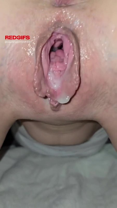 lesbian fisting pissing