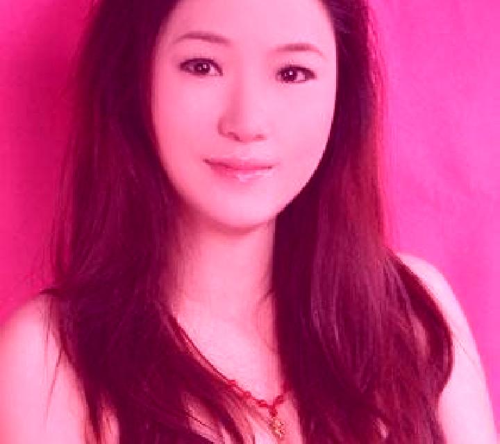 AlinaBrizo model portrait