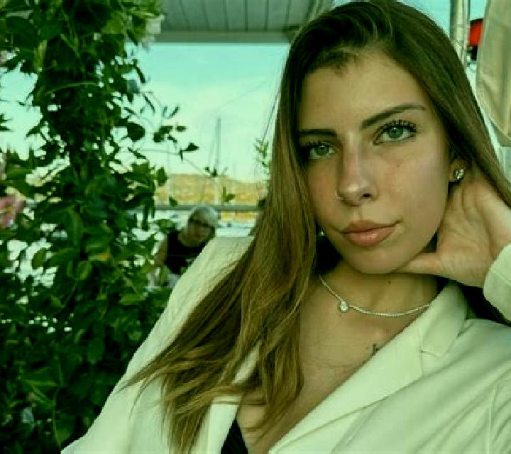 Sarah Frank model portrait